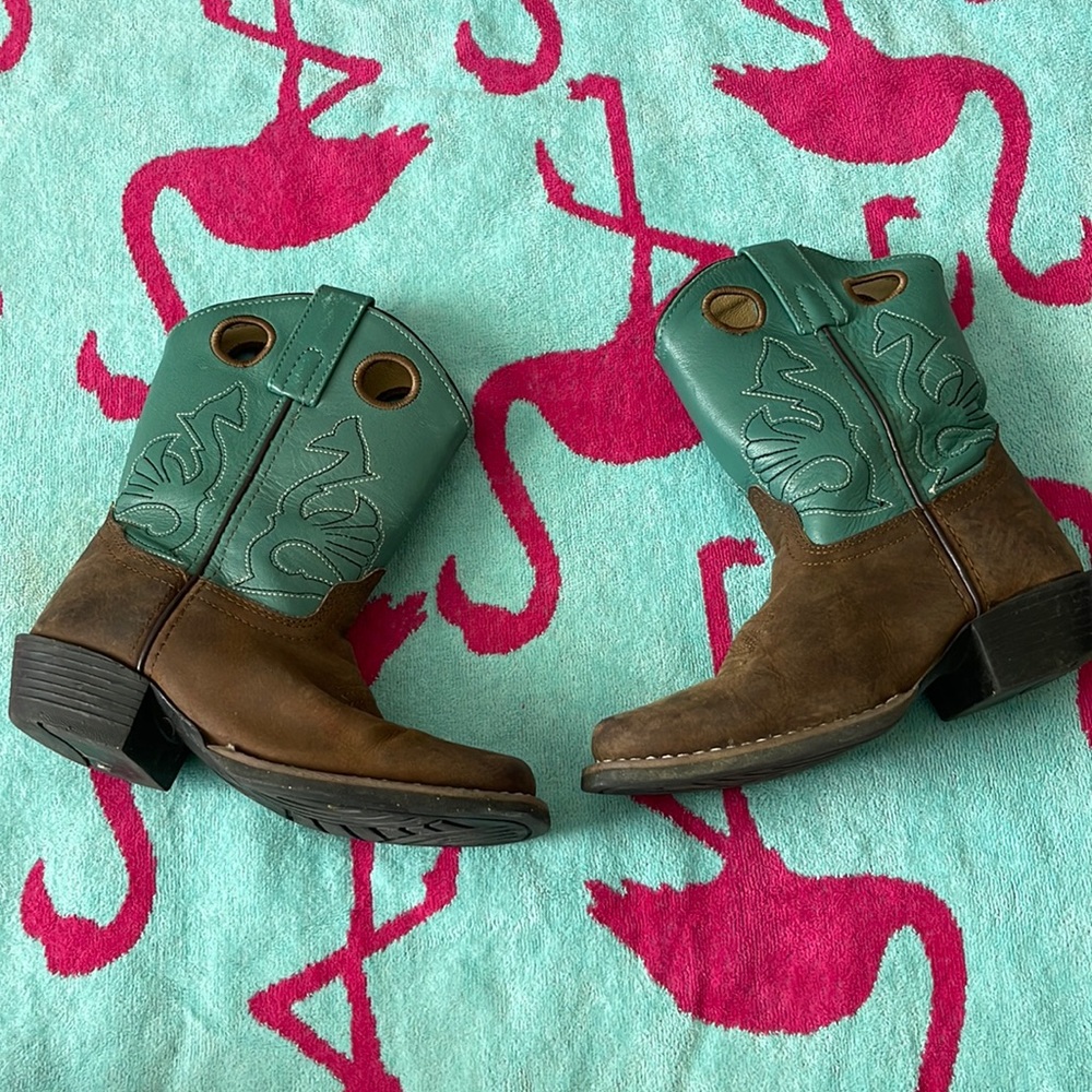 Boys boots